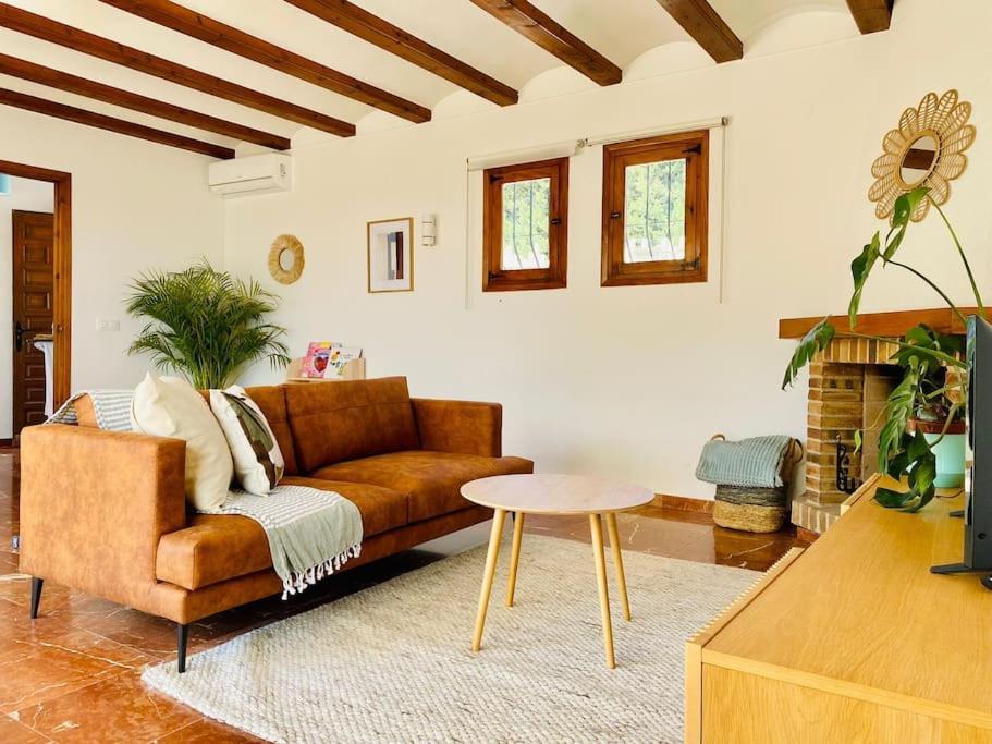 Villa With Private Pool And Close To The Beach Κάλπε Εξωτερικό φωτογραφία