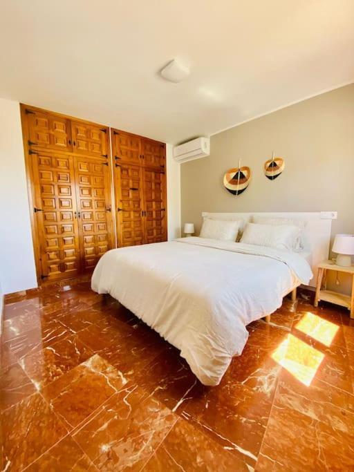 Villa With Private Pool And Close To The Beach Κάλπε Εξωτερικό φωτογραφία